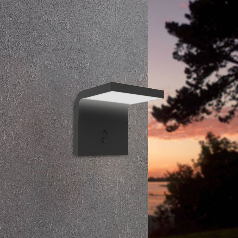 Zwarte buiten wandlamp op zonne-energie kunststof, Huseyin, 6,5W, 4000K LED, IP65