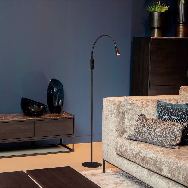Zwarte staande leeslamp modern, Zozy, 3W, 3000K LED, 3-staps dimbaar