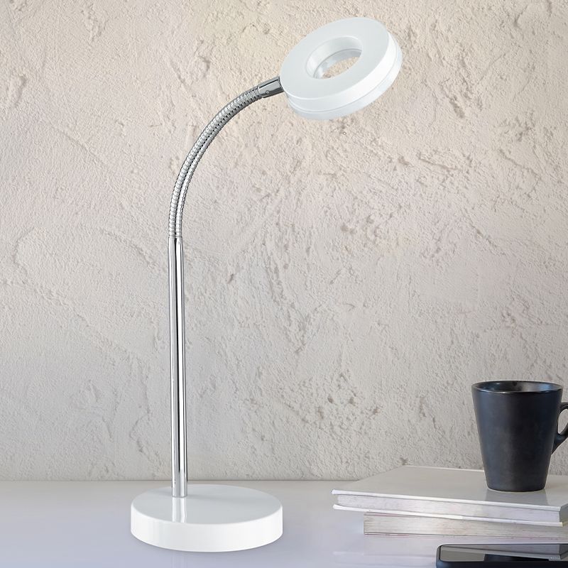 Witte bureaulamp modern, Daley, 4W, 3000K LED, met schakelaar Witte bureaulamp modern, Daley, 4W, 3000K LED, met schakelaar