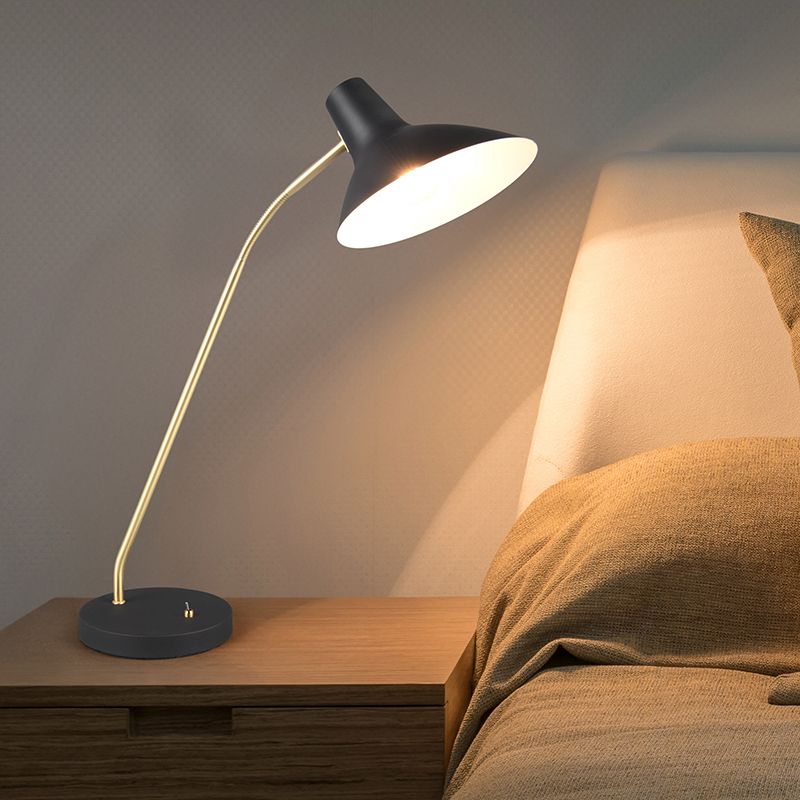 Zwarte bureaulamp klassiek, Merit