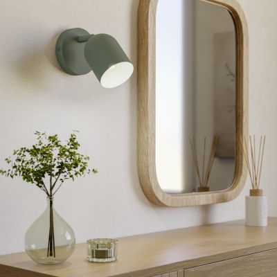 Groene vintage wandlamp staal, Tjitte