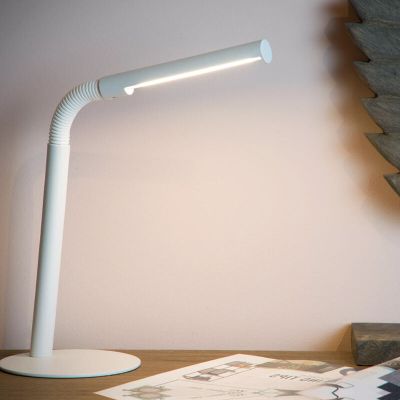 Witte bureaulamp Gilly, metaal, met aan/uit schakelaar