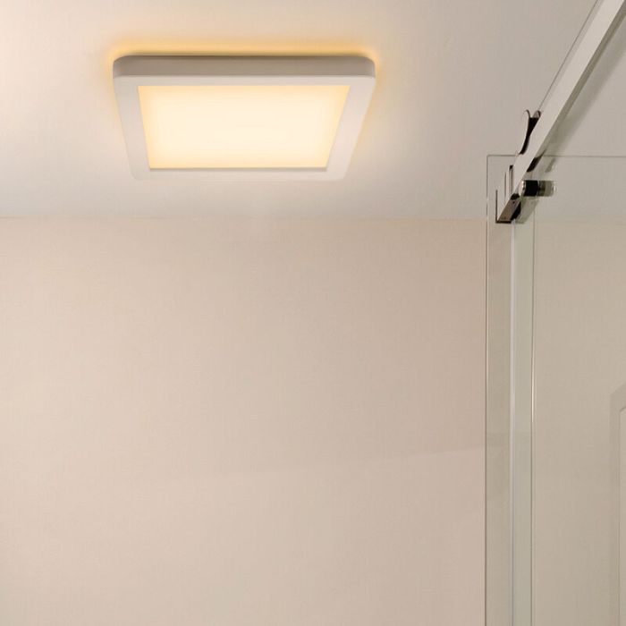 Witte badkamer plafondlamp Shivani, vierkant, IP44, 8W, 3000K LED