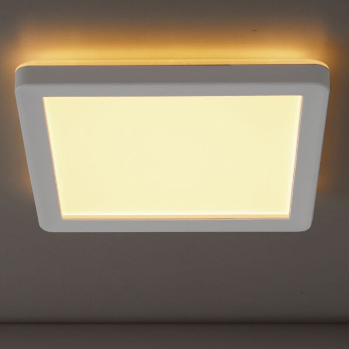 Witte badkamer plafondlamp Shivani, vierkant, IP44, 15W, 3000K LED