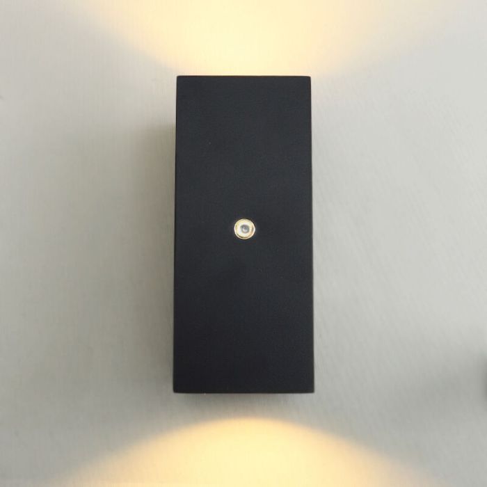 Moderne buiten wandlamp met schemersensor zwart, Corella, IP54