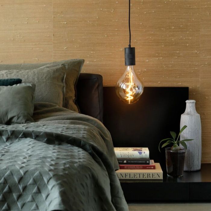 Dimbare Calex E27 LED filament lamp amber, 6W, 1800K