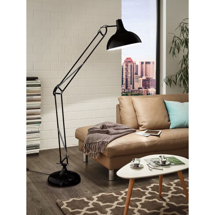 Zwarte industriële vloerlamp metaal, Josha, met schakelaar