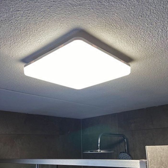 Vierkante badkamer plafondlamp Reece, IP54, 18W 4000k