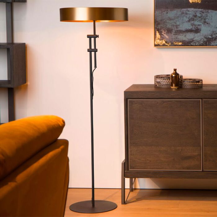 Gouden vloerlamp Giada, staal, met aan/uit schakelaar