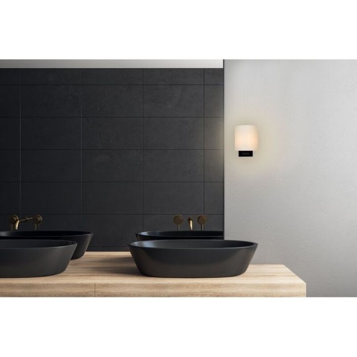 Zwarte wandlamp Jenno, glas, IP44