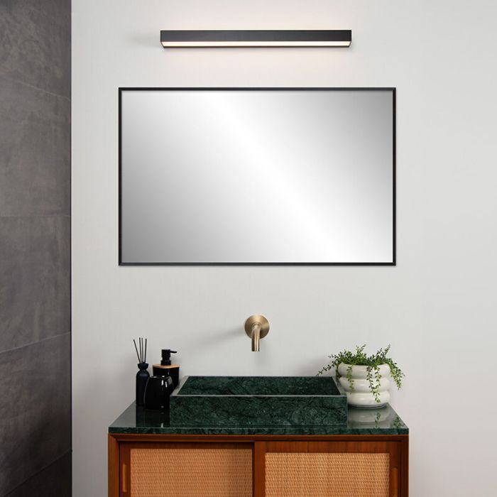 Zwarte badkamer wandlamp modern, Alexa, 8W, 3000K LED, IP44