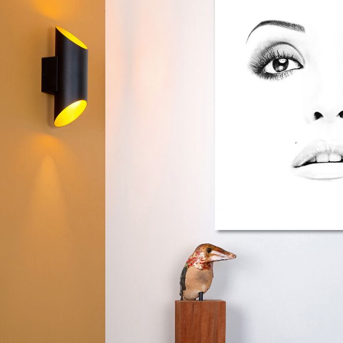 Zwarte moderne wandlamp, Quirijn, metaal