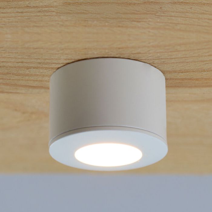 6 ronde witte veranda opbouwspots Vasso, IP44, incl. aansluitset en afstandbediening